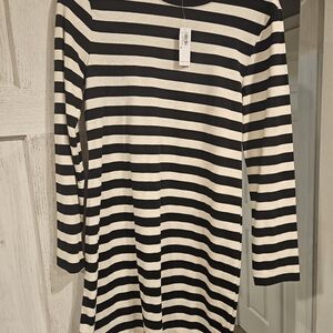 Old Navy Black and White Striped Long Sleeve Dress